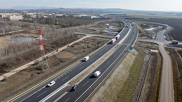 Pohled z dronu na silnici Říkovice - Přerov