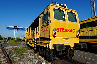 Stroj pro úpravu kolejového lože