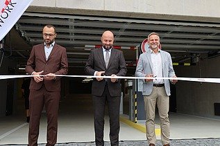 Slavnostní přestřižení pásky