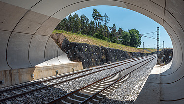 Zmodernizovaný železniční tunel