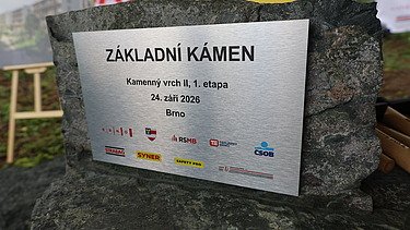 Deska na základní kámen