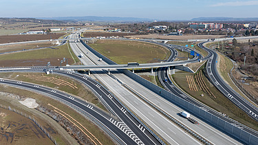 Celkový pohled z dronu na silnici Říkovice - Přerov
