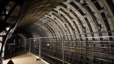 Tunel metra během rekonstrukce